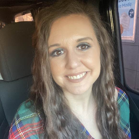 Meet your Posher, Ashley - Picture 1 of 1